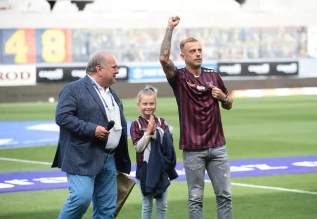 Grosicki zarobki w Pogoni: Czy to naprawdę wielka kwota? Grosicki zarobki w Pogoni: Czy to naprawdę wielka kwota?