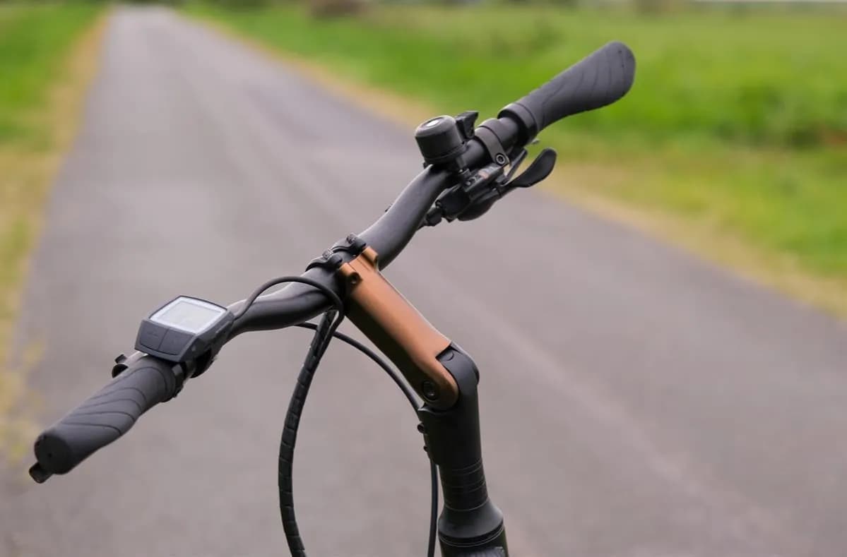 Jak ustawić kierownicę w rowerze, by poprawić komfort i bezpieczeństwo jazdy Jak ustawić kierownicę w rowerze, by poprawić komfort i bezpieczeństwo jazdy